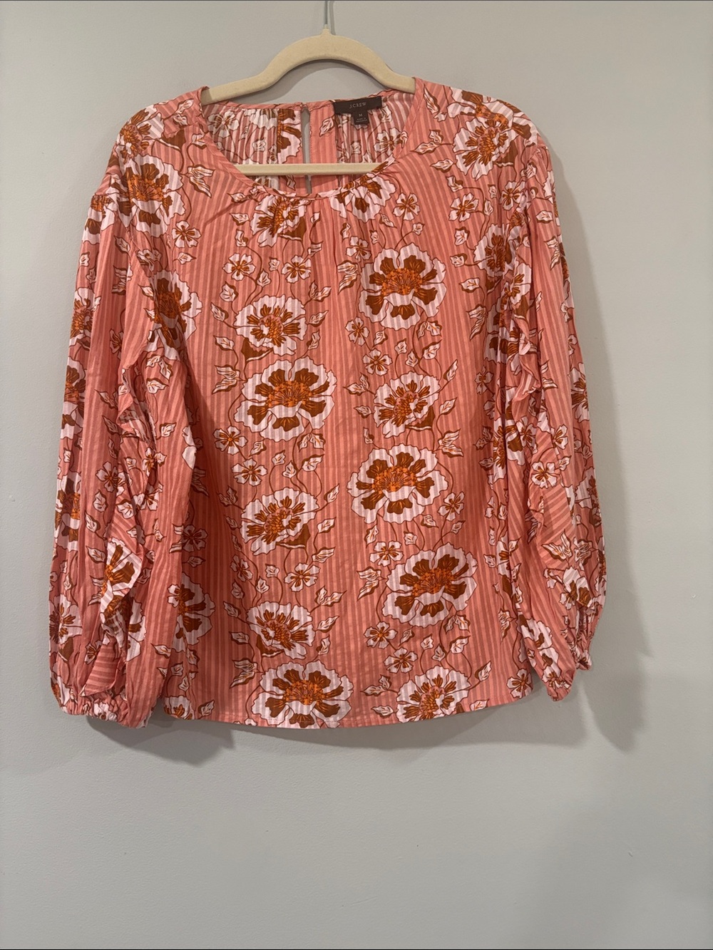 J-CREW CORAL FLORAL RUFFLE SLEEVE BLOUSE SIZE /M